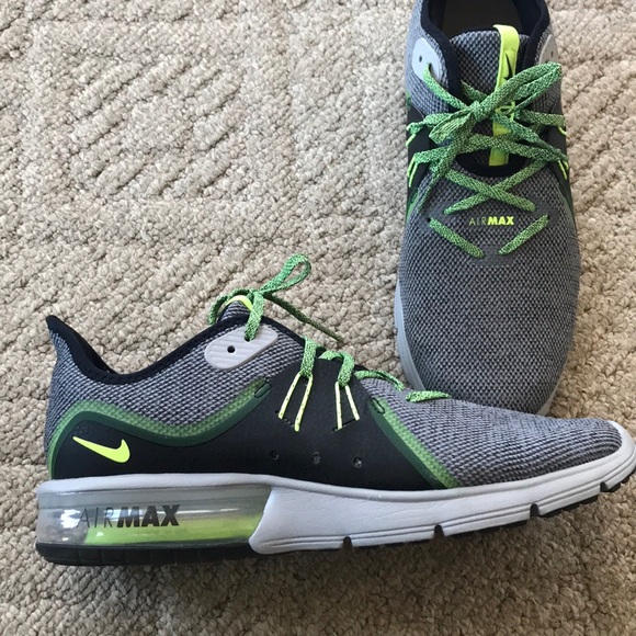 Nike men’s sneakers - Picture 2 of 4